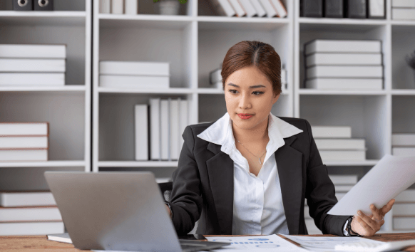 Professional translator providing Certified Translation for legally accepted Texas documents for official government use.