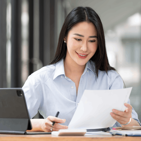 A customer checks a contract translation for accuracy during Vietnamese Translation Services in Texas for legal filings.